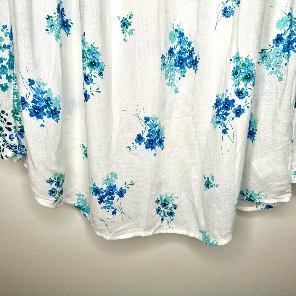 Lucky Brand Blue Green and White Relaxed Floral Tunic Top Size 1X - Picture 4 of 8